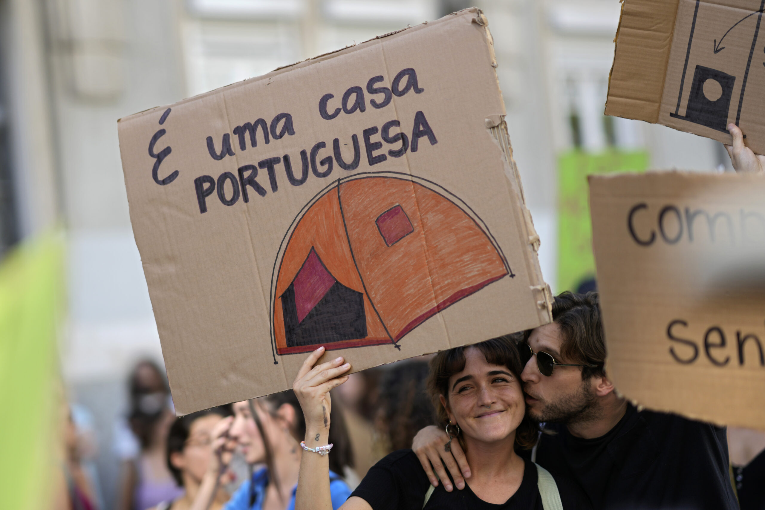 Πορτογαλία: Η κυβέρνηση θα καταργήσει τις φορολογικές ελαφρύνσεις για τους αλλοδαπούς κατοίκους εν μέσω στεγαστικής κρίσης