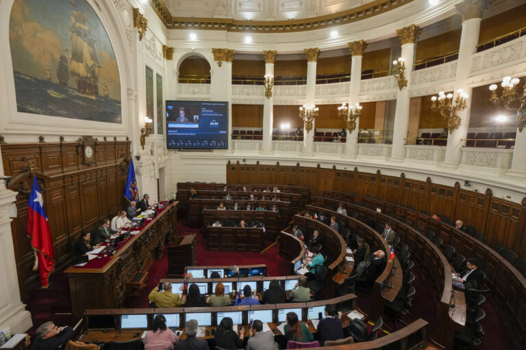 Χιλή: Δημοψήφισμα στις 17 Δεκεμβρίου για την έγκριση της συνταγματικής μεταρρύθμισης