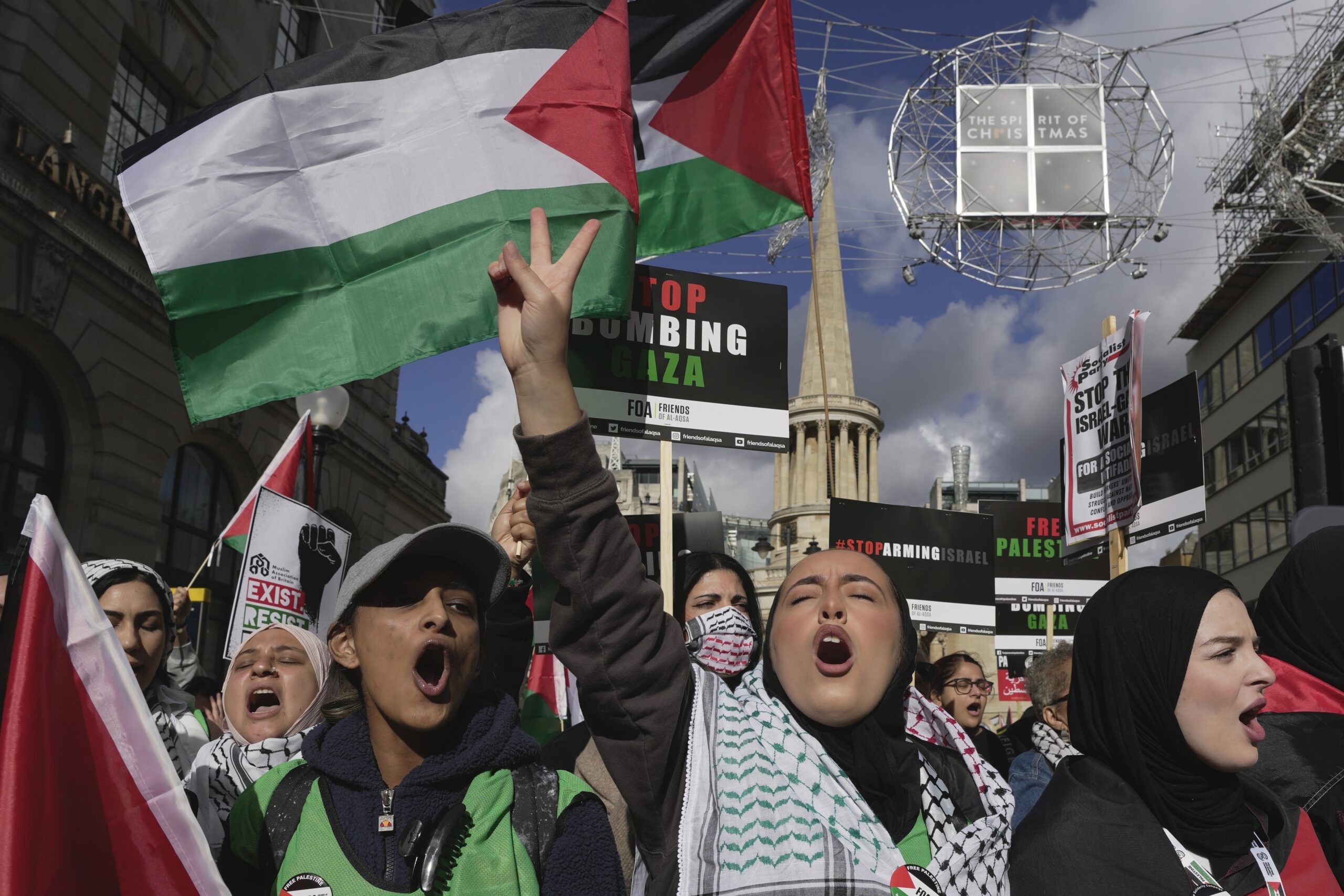 Πόλεμος στο Ισραή: Διαδήλωση υπέρ των Παλαιστινίων στο κέντρο του Λονδίνου