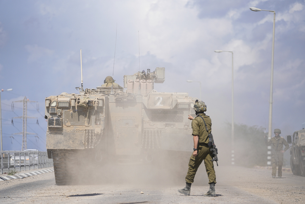 Ο ισραηλινός στρατός περικύκλωσε την πόλη Χαν Γιούνις – Σφοδρές μάχες στο έδαφός της