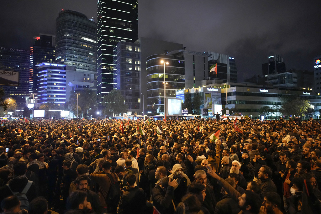 Παγκόσμιο σοκ για το χτύπημα σε νοσοκομείο στη Γάζα – Ραγδαίες οι εξελίξεις σε διπλωματικό επίπεδο