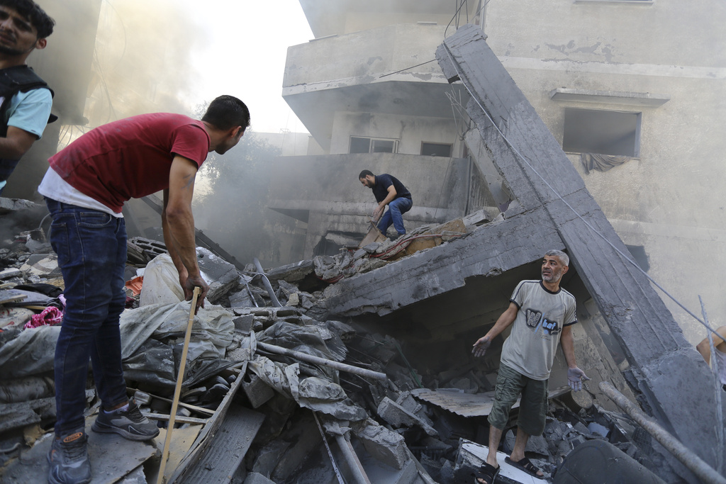 Το Ισραήλ σφυροκοπά στόχους σε Γάζα και Ράφα – Νεκρός ο αρχηγός των Εθνικών Δυνάμεων Ασφαλείας της Χαμάς
