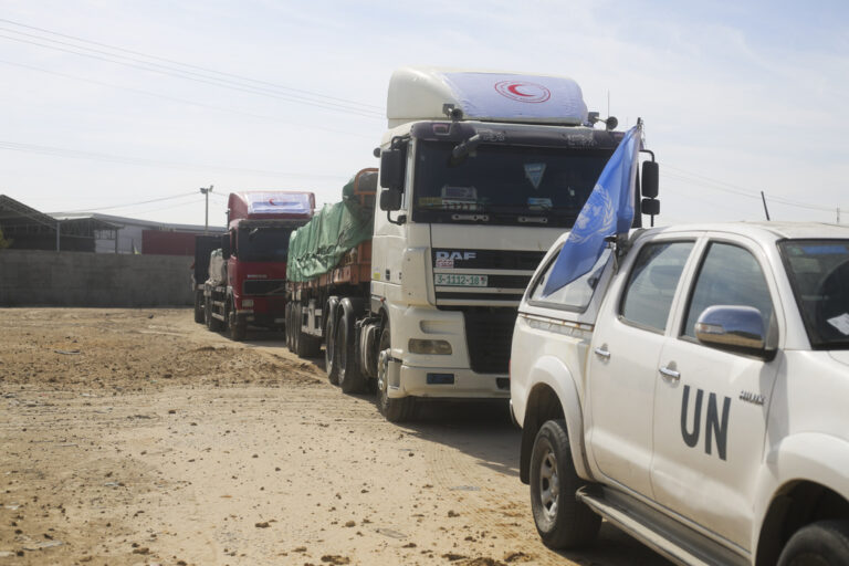 Μεσανατολικό: Φορτηγά με ανθρωπιστική βοήθεια έφτασαν στο νότιο τμήμα της Λωρίδας της Γάζας
