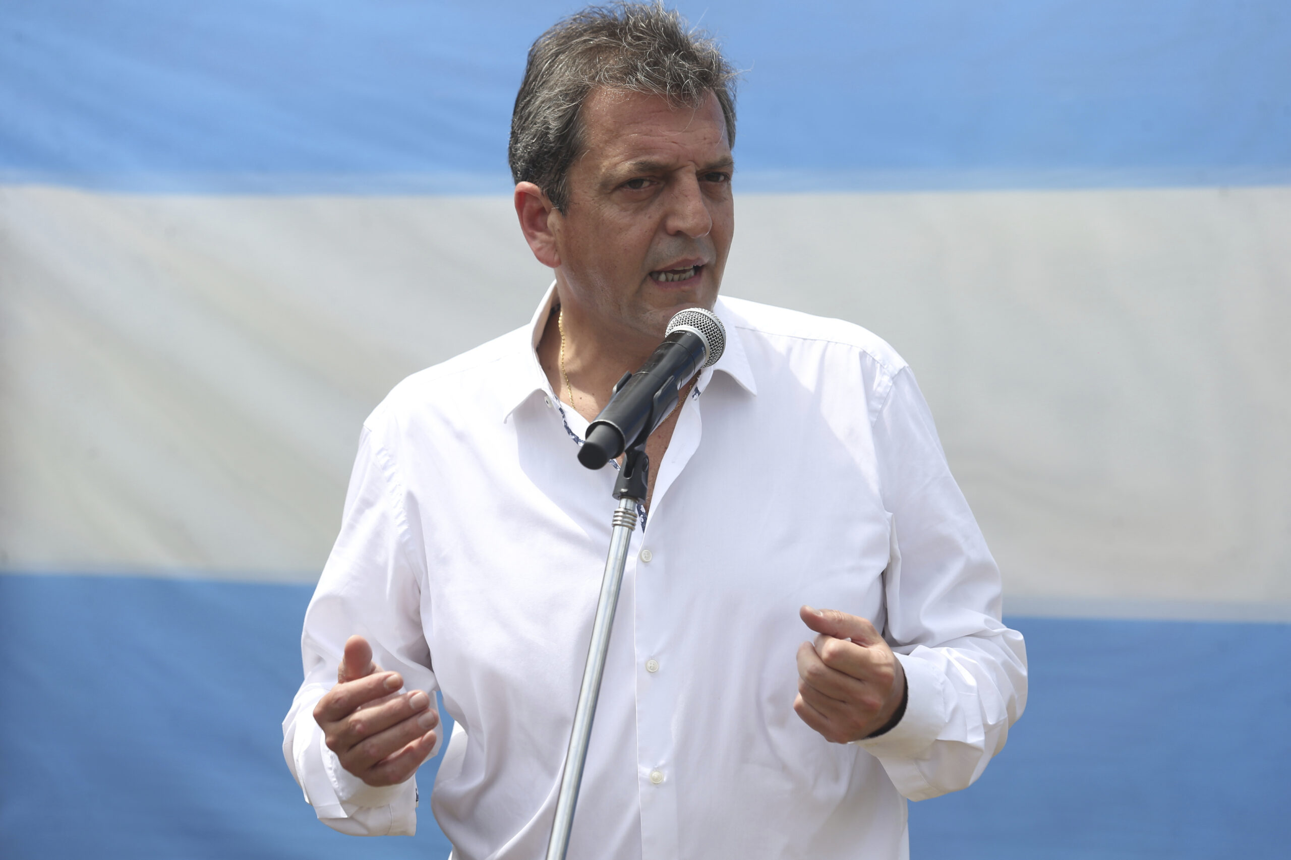 Προεδρικές εκλογές στην Αργεντινή: Στο β΄ γύρο περνούν ο υπουργός Οικονομίας Σ. Μάσα και ο φιλελεύθερος οικονομολόγος Χ. Μιλέι