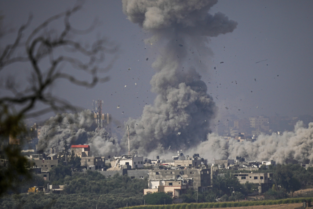 Χωρίς τέλος οι ισραηλινοί βομβαρδισμοί – Περιορισμένες χερσαίες επιδρομές στη Γάζα και πυρά εναντίον στόχων σε Λίβανο και Συρία