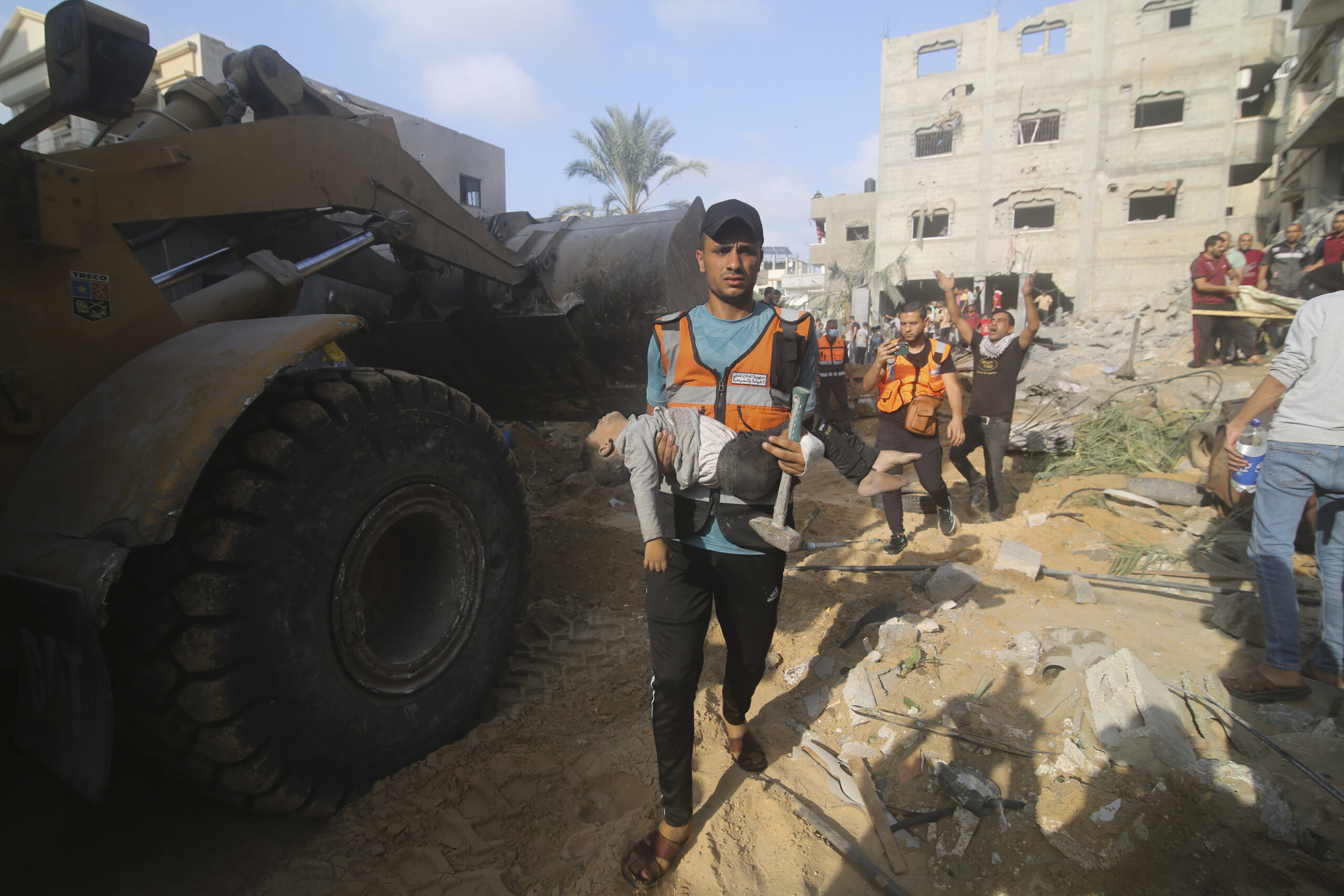 Παλαιστινιακή Ερυθρά Ημισέληνος: Oκτώ φορτηγά με νερό, τρόφιμα και φάρμακα εισήλθαν στη Λωρίδα της Γάζας από την Αίγυπτο