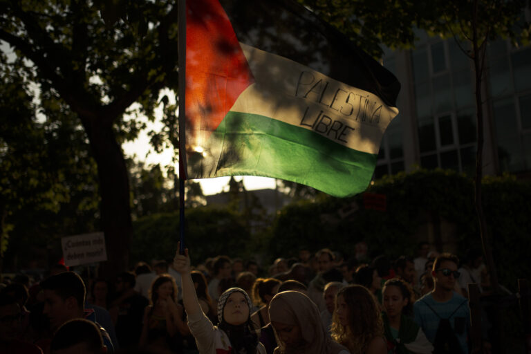 Ισπανία: Μεγάλη διαδήλωση υπέρ των Παλαιστινίων στη Μαδρίτη, με τη συμμετοχή της υπουργού Εργασίας