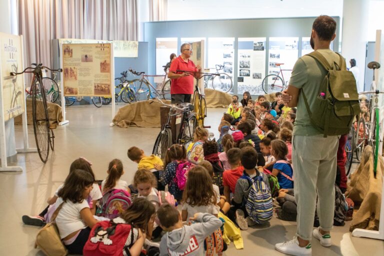 Ρόδος: Η ποδηλατική παράδοση του νησιού στην έκθεση Historica 2023