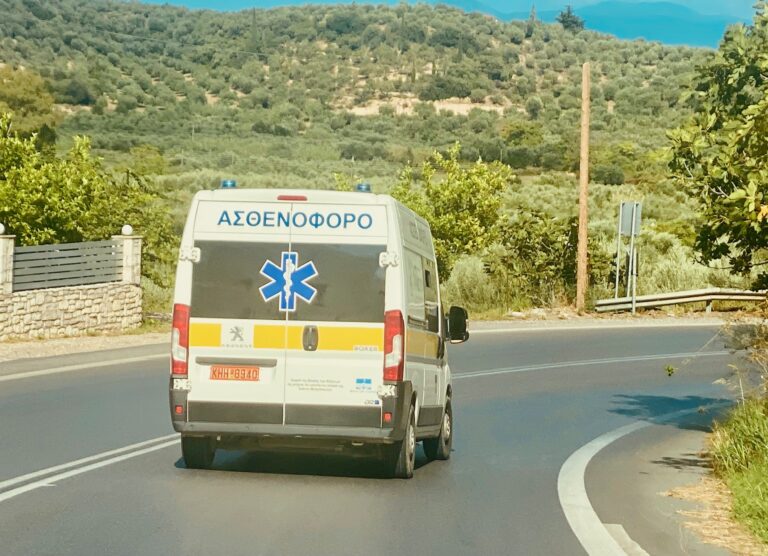 Μεσσηνία: Τροχαίο δυστύχημα στη Φοινικούντα με θύμα έναν 74χρονο