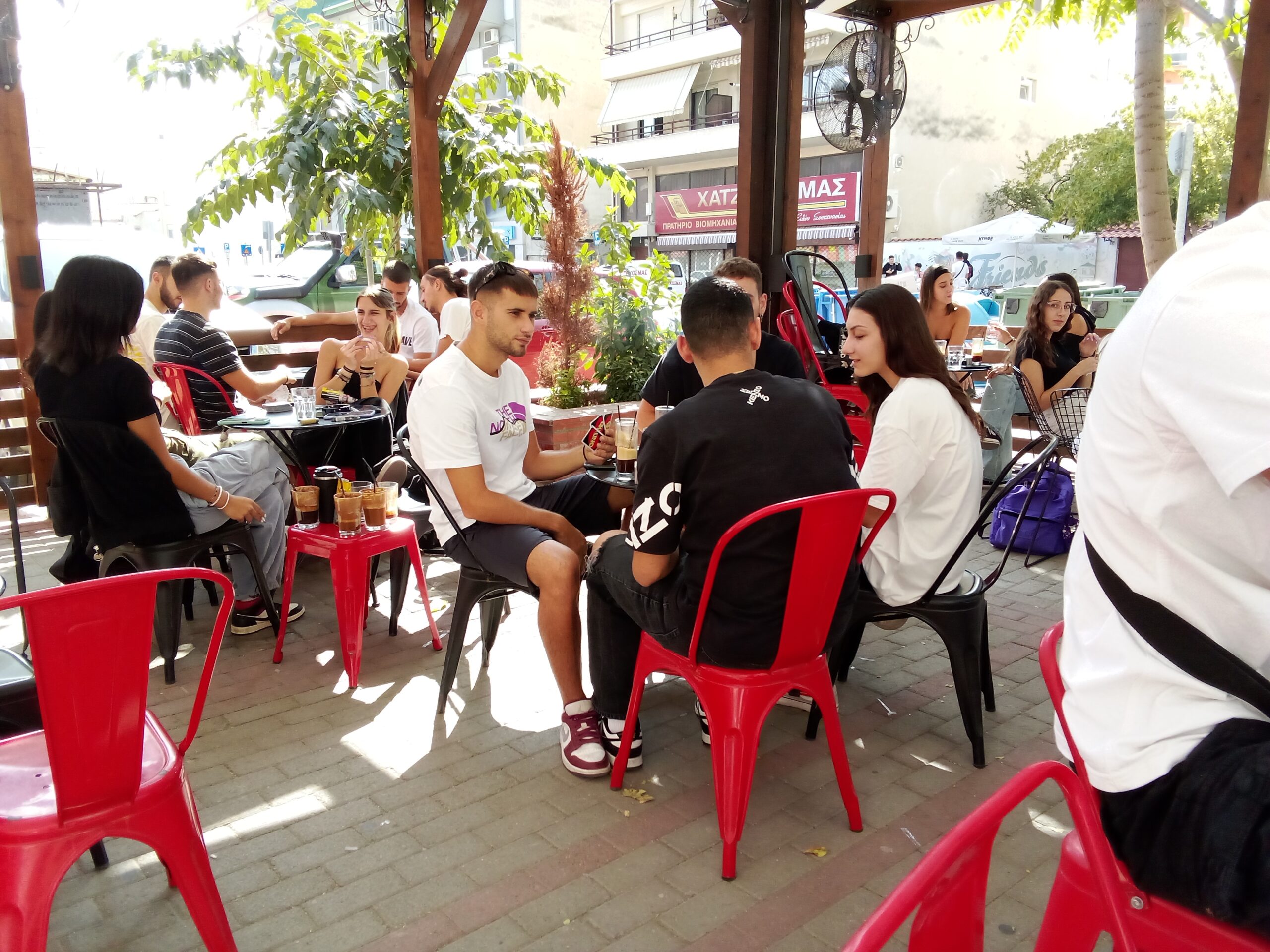 Κομοτηνή: Καφές, διαδίκτυο, αλλά και αθλητισμός οι αγαπημένες επιλογές για έναν στους τρεις νέους