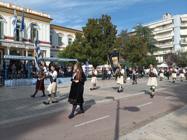 Σέρρες: Με λαμπρότητα και πλήθος κόσμου η παρέλαση για την 28η Οκτωβρίου