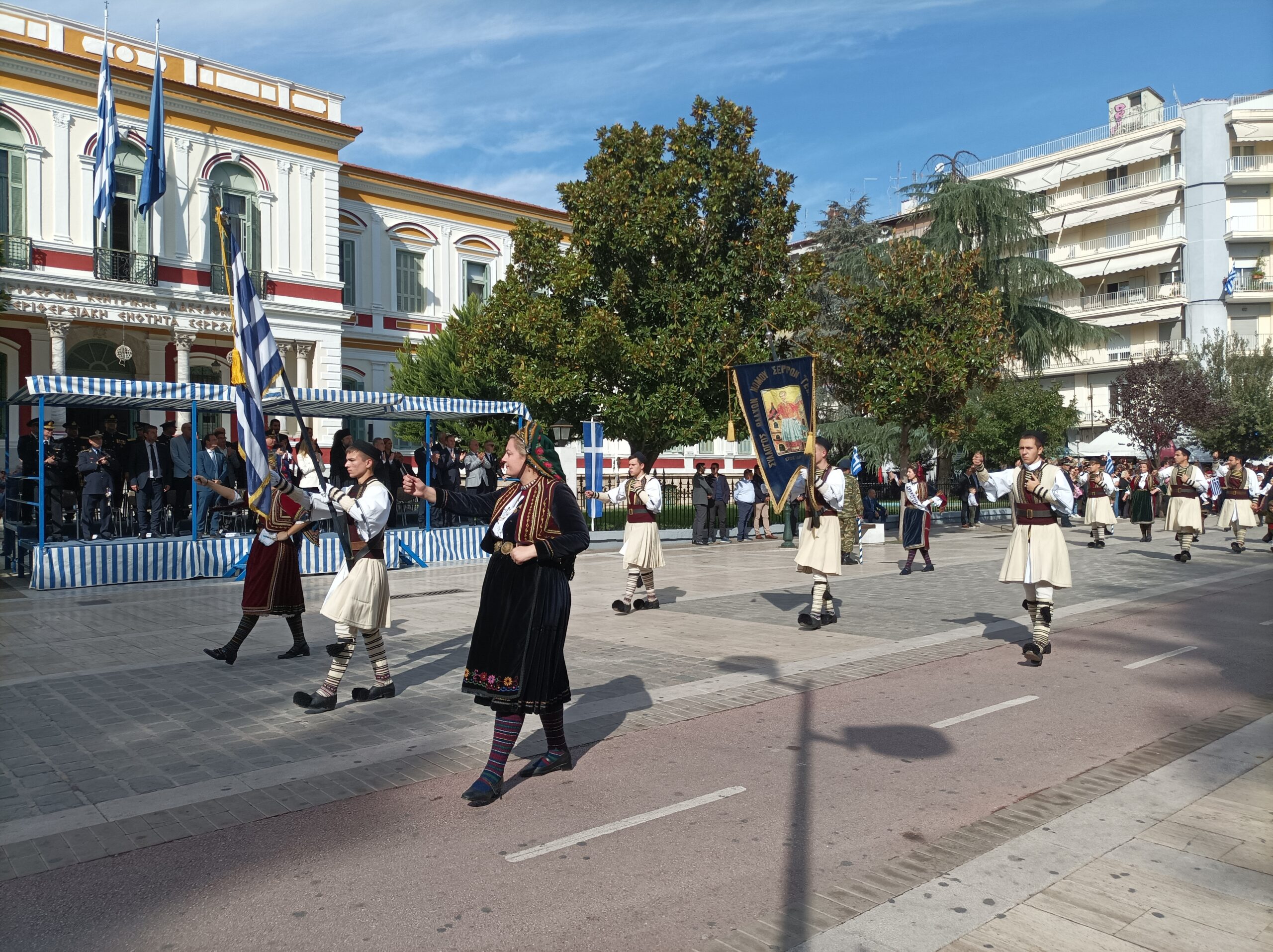 Σέρρες: Με λαμπρότητα και πλήθος κόσμου η παρέλαση για την 28η Οκτωβρίου