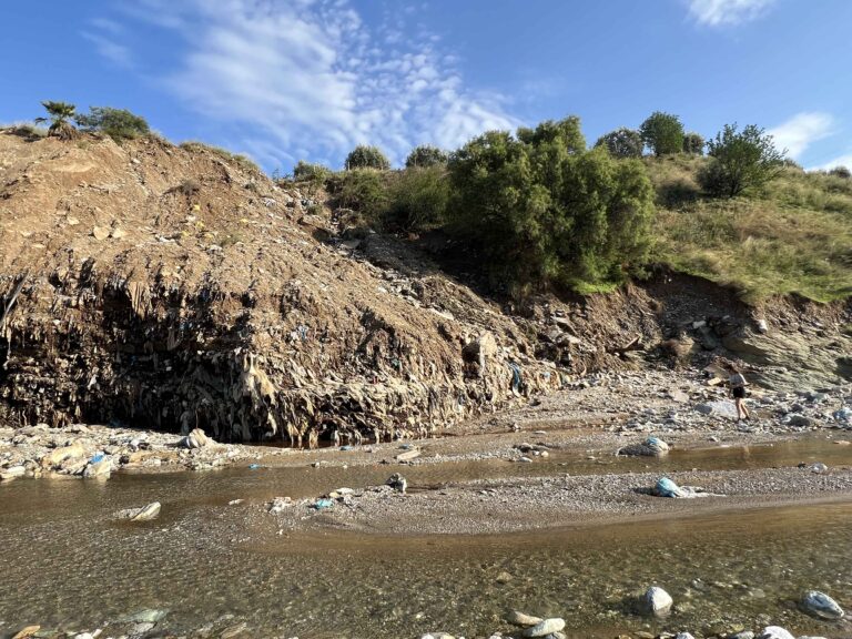 Βόλος: Αποκαλύφθηκε ο παλιός ΧΑΔΑ στον Ξηριά – Πιθανοί κίνδυνοι για τη δημόσια υγεία