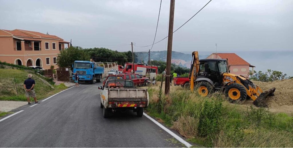 Κέρκυρα: Απειλεί σπίτια η φωτιά στον Άγιο Στέφανο – Ισχυροί άνεμοι στην περιοχή