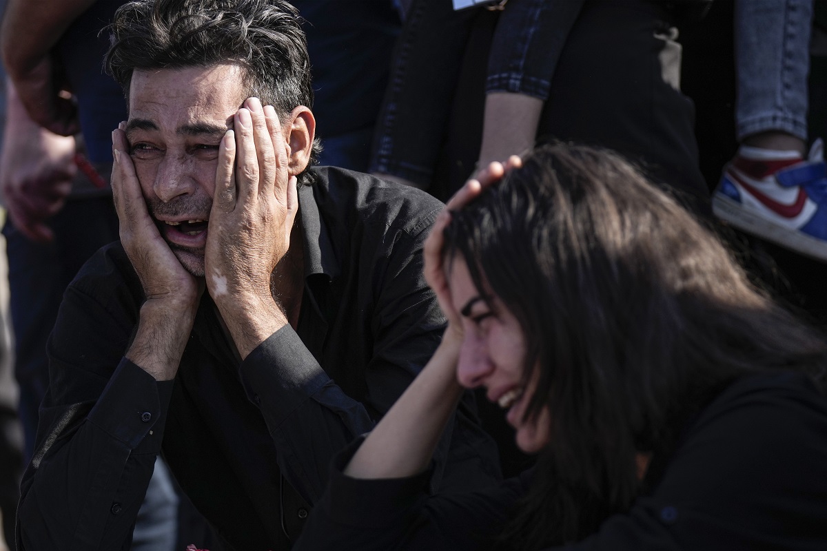 Ιράκ: “Είμαστε οι ζωντανοί νεκροί”- Συγκλονίζουν οι νεόνυμφοι του «ματωμένου γάμου»