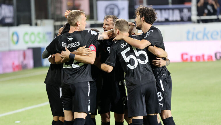 Ο παθιασμένος ΟΦΗ “τέζαρε” 2-0 την ΑΕΚ (highligths)