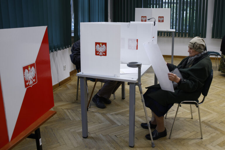 H Πολωνία γυρίζει πολιτική σελίδα σε μια κρίσιμη εποχή για τις ευρωπαϊκές ισορροπίες
