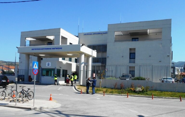 Συνελήφθη άνδρας για κλοπή και απόπειρα κλοπής από καταστήματα στο Βόλο