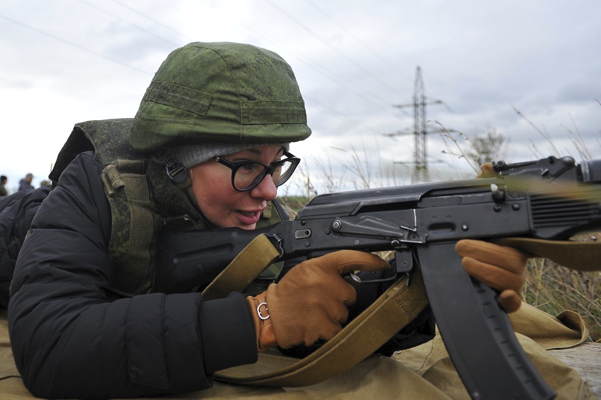 Ρωσία: Γυναίκες στρατολογούνται ως σκοπεύτριες και χειρίστριες Drones