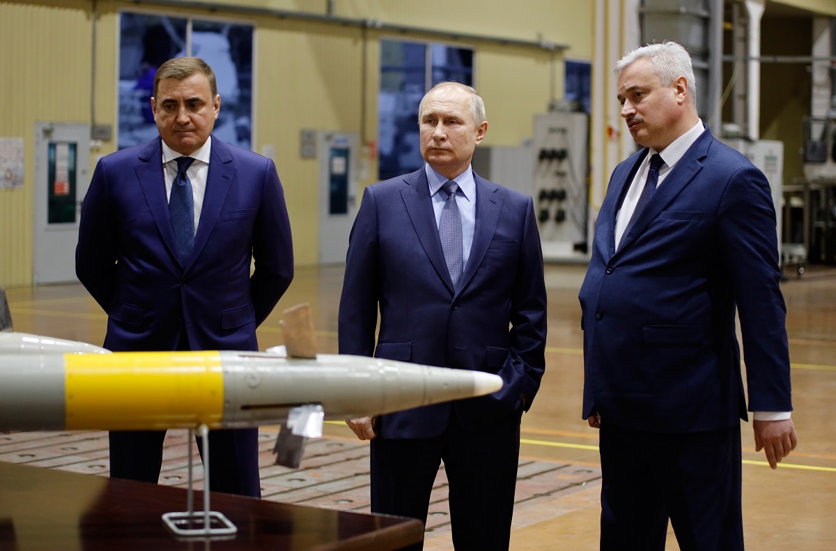 Μόσχα: Η αποχώρηση από τη συνθήκη για τις πυρηνικές δοκιμές θέτει τη Ρωσία σε ισότιμη βάση με τις ΗΠΑ