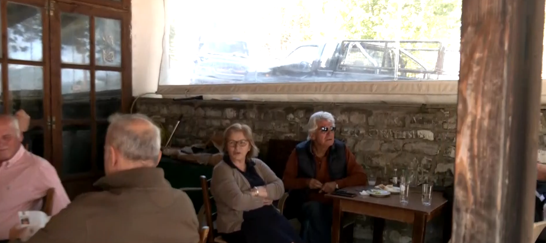 Περιβόλι Γρεβενών: Το χωριό που τον χειμώνα μένει με επτά μόνιμους κατοίκους ξαναζωντάνεψε για τις εκλογές