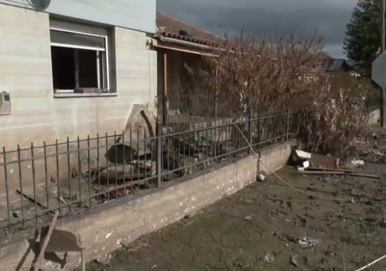 Βλοχός Καρδίτσας: Ο Ντάνιελ “πάγωσε” τον χρόνο στο άλλοτε ζωντανό χωριό που έγινε νεκροταφείο