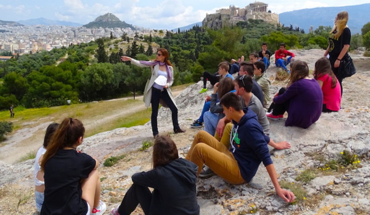 Επάγγελμα Ξεναγός: Ταχύρρυθμο πρόγραμμα κατάρτισης στο ΕΚΠΑ