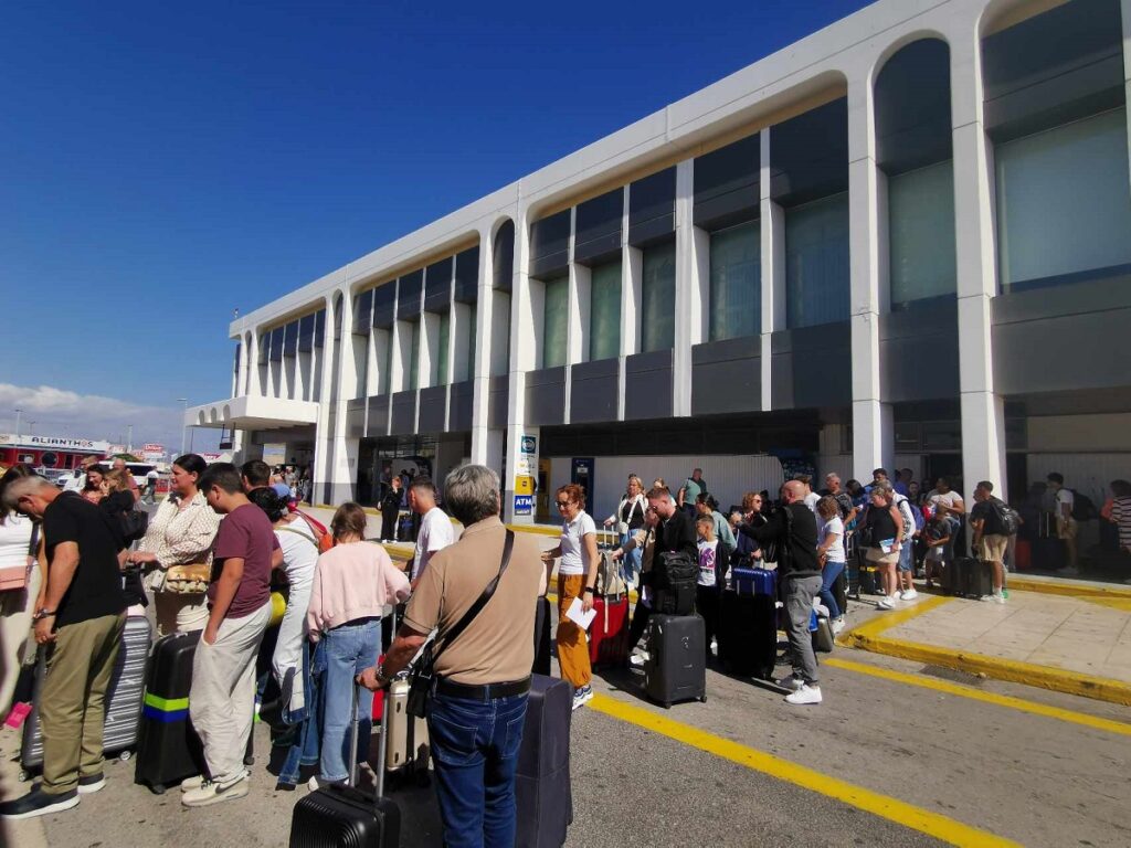 Ηράκλειο: Αύξηση στις αφίξεις τουριστών και τον Σεπτέμβριο στο αεροδρόμιο “Ν.Καζαντζάκης”
