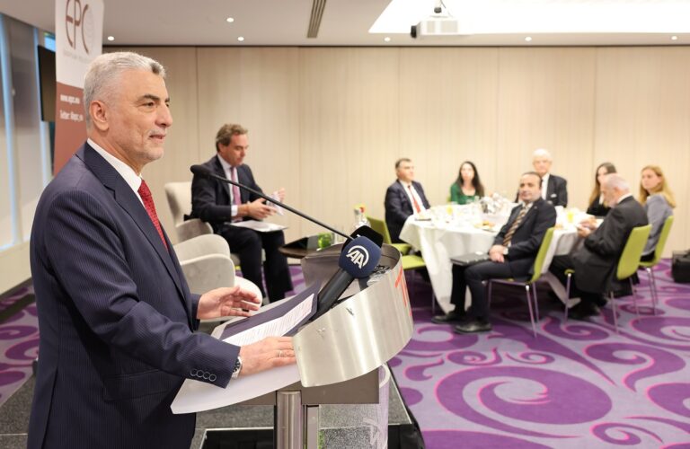 Ομέρ Μπολάτ: Η Τουρκία και η ΕΕ χρειάζονται η μία την άλλη σε ζητήματα όπως η ασφάλεια και το μεταναστευτικό