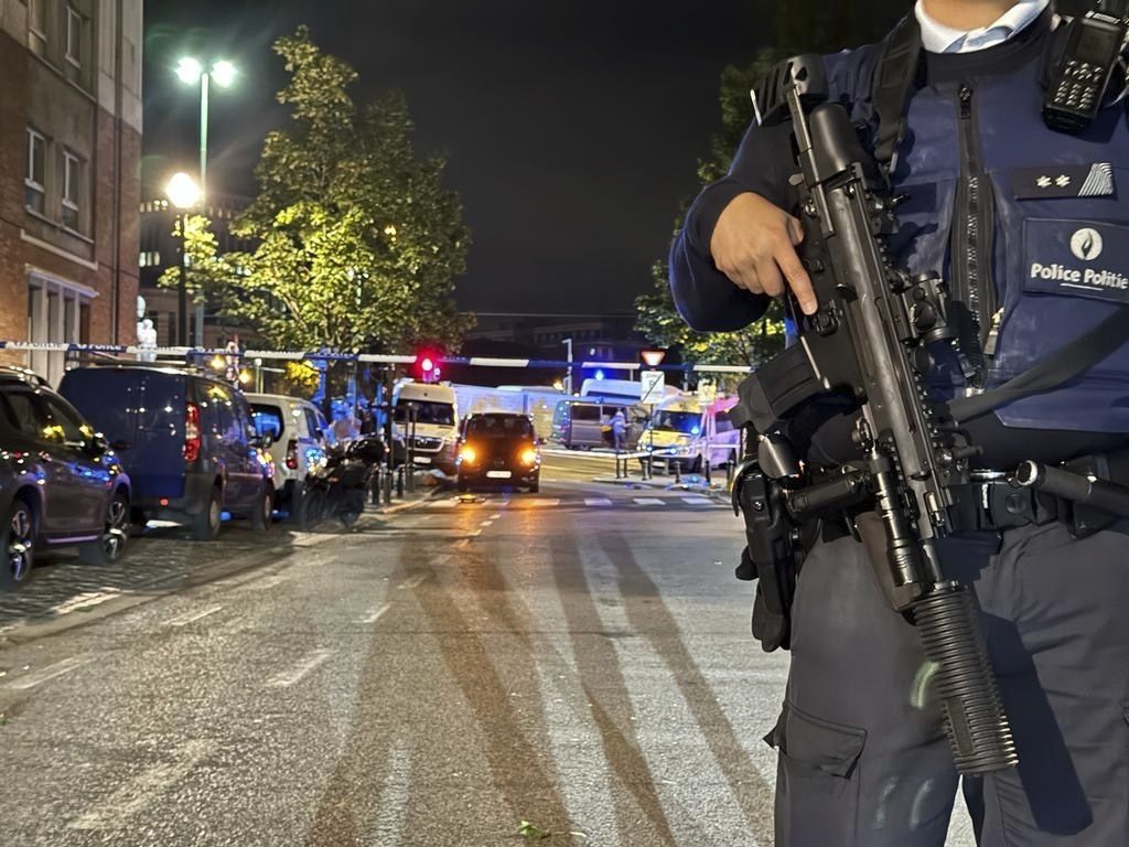 Πυροβολισμοί στις Βρυξέλλες με δύο νεκρούς – Βίντεο με τη στιγμή της επίθεσης