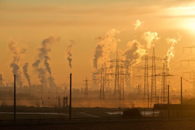 Έκθεση: Ποιες χώρες αντιμετωπίζουν την ατμοσφαιρική ρύπανση στα κλιματικά τους σχέδια