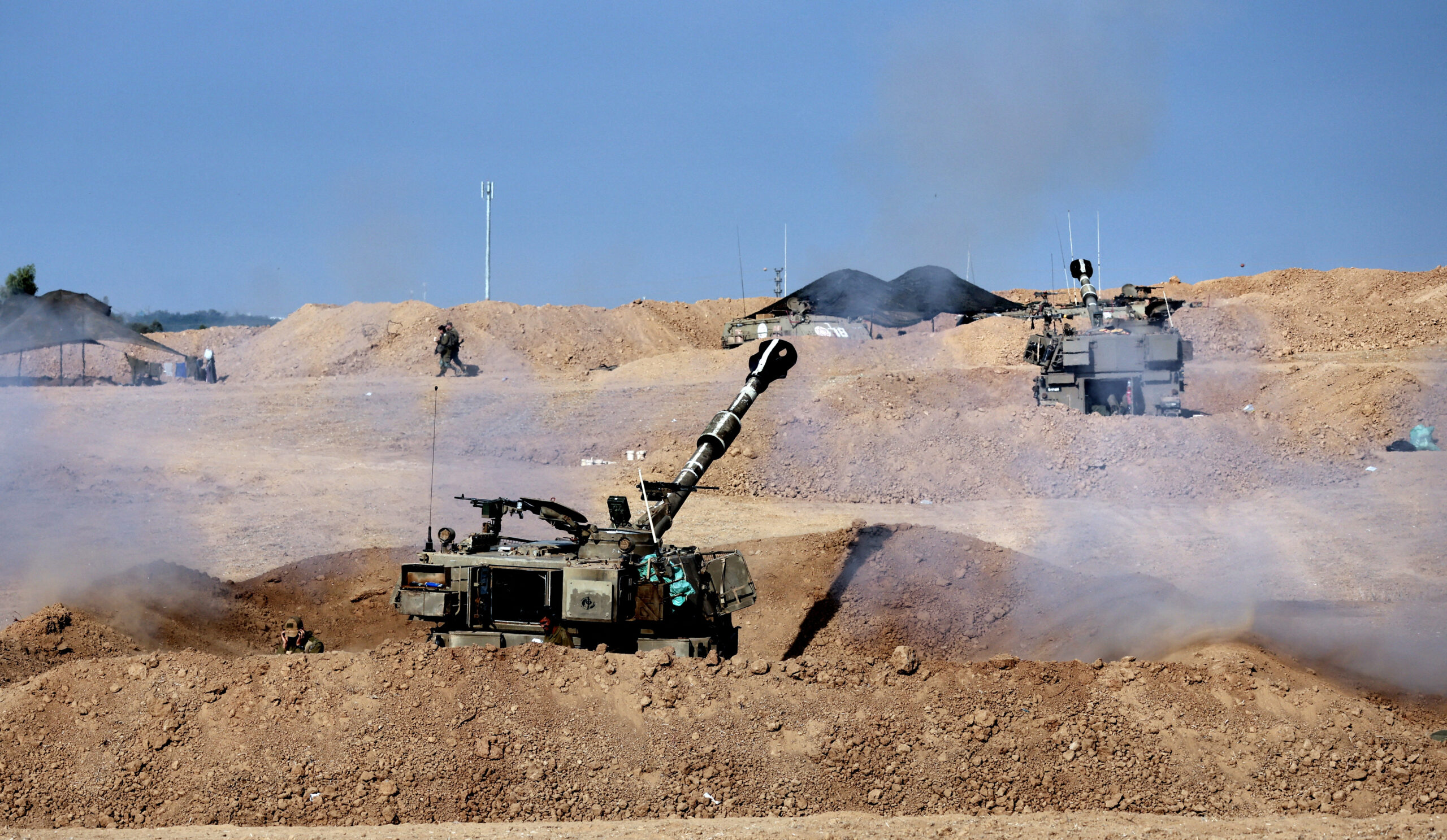 Ζεσταίνεται η «πολεμική μηχανή» του Ισραήλ – Αγωνία για την ασφαλή έξοδο των αμάχων από τη Γάζα