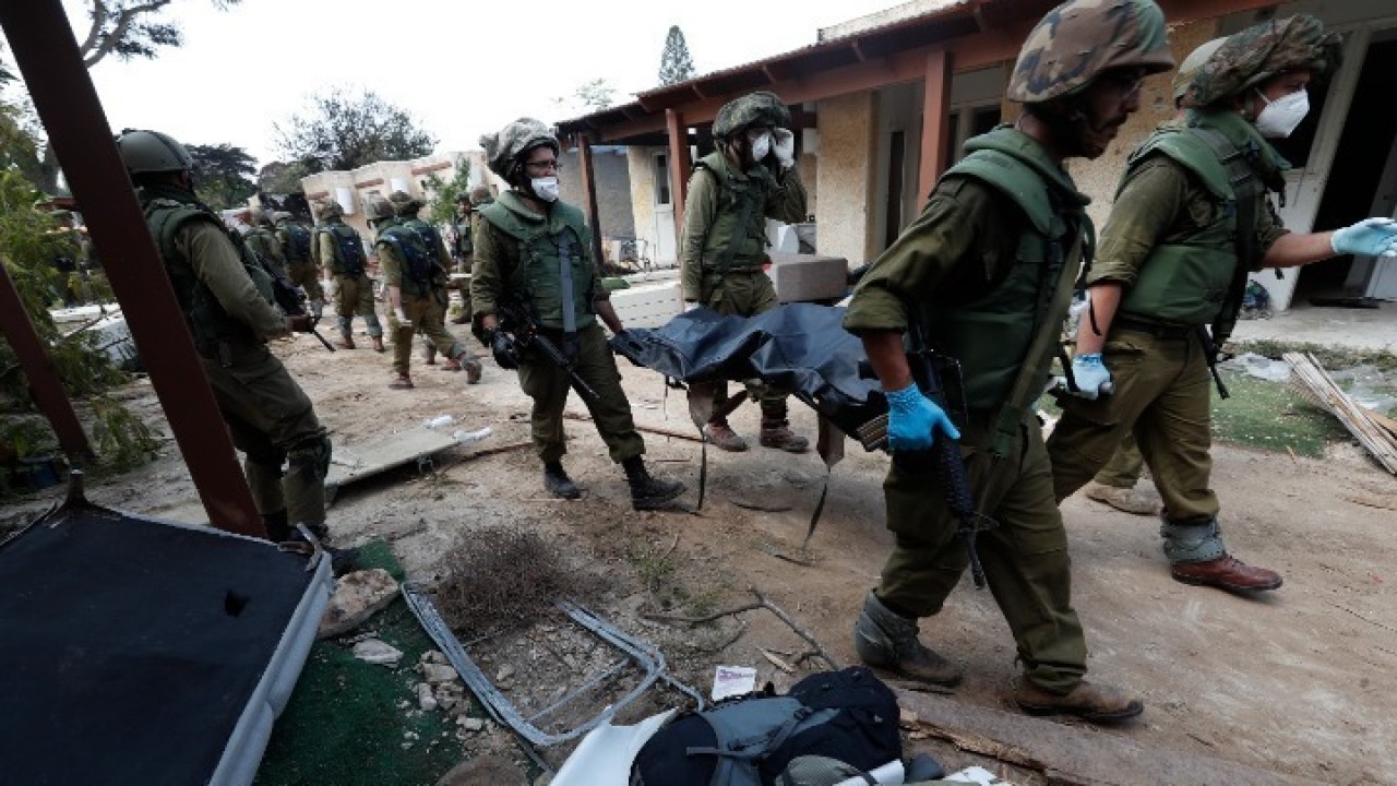 Σημάδια βασανιστηρίων, κακοποίησης και βιασμών περιγράφουν οι Ισραηλινοί ιατροδικαστές που εξετάζουν σορούς των επιθέσεων