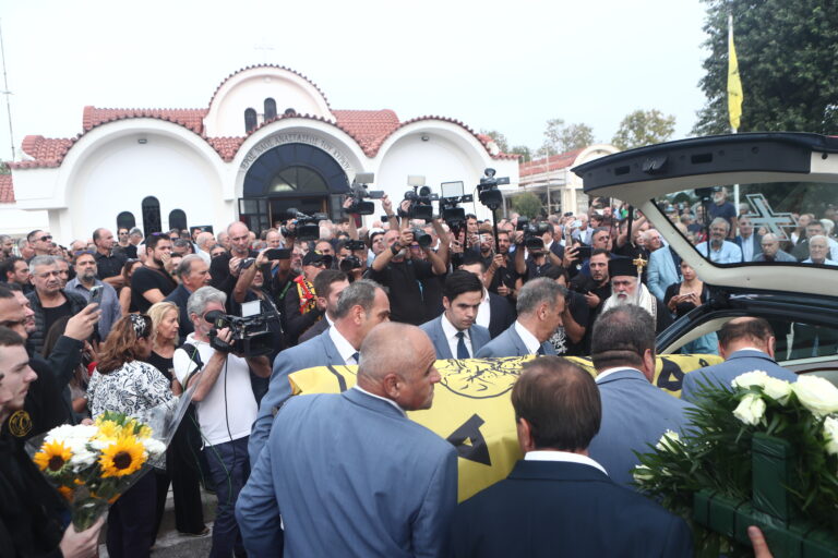Η Θεσσαλονίκη αποχαιρέτησε τον Γιάννη Ιωαννίδη – Η κηδεία του «Ξανθού» του ελληνικού μπάσκετ