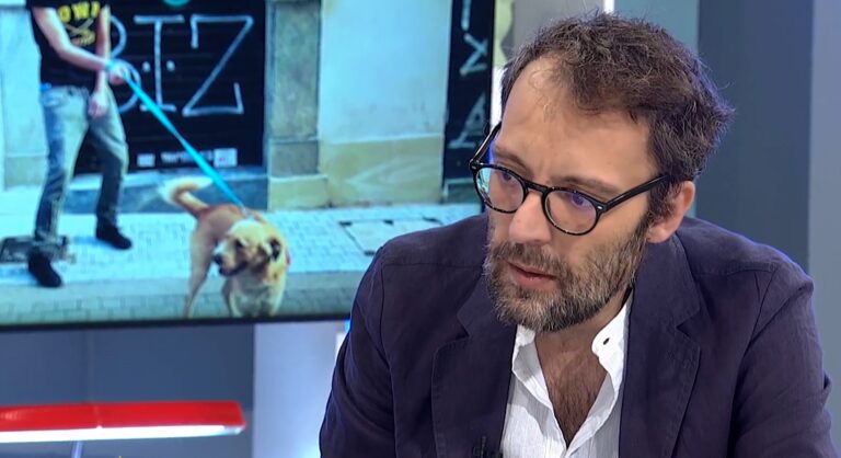 Αύγουστος Κορτώ: Είμαι ένας αδύναμος που αγαπήθηκε πολύ