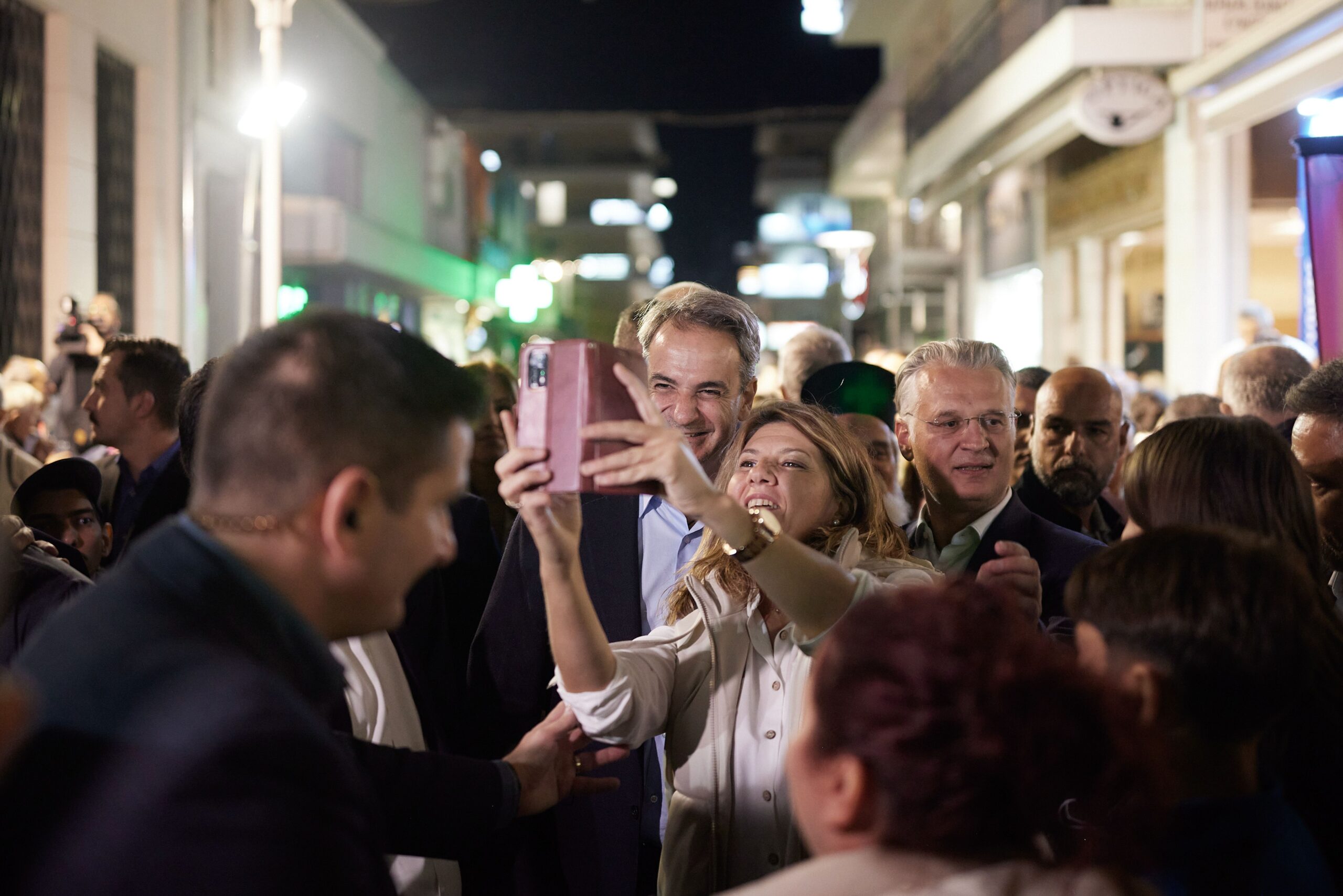 ΕΠΙΣΚΕΨΗ ΤΟΥ ΠΡΩΘΥΠΟΥΡΓΟΥ ΚΥΡΙΑΚΟΥ ΜΗΤΣΟΤΑΚΗ ΣΤΗ ΤΡΙΠΟΛΗ. ΣΥΝΑΝΤΗΣΗ ΜΕ ΤΟΝ ΥΠΟΨΗΦΙΟ ΠΕΡΙΦΕΡΕΙΑΡΧΗ ΠΕΛΟΠΟΝΝΗΣΟΥ ΔΗΜΗΤΡΗ ΠΤΩΧΟ  (ΔΗΜΗΤΡΗΣ ΠΑΠΑΜΗΤΣΟΣ/ΓΡΑΦΕΙΟ ΤΥΠΟΥ ΠΡΩΘΥΠΟΥΡΓΟΥ/EUROKINISSI)