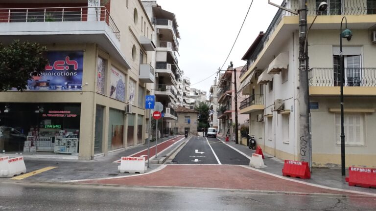 Σε κυκλοφορία το πρώτο ανακατασκευασμένο τμήμα της οδού Βυζαντίου στη Λάρισα