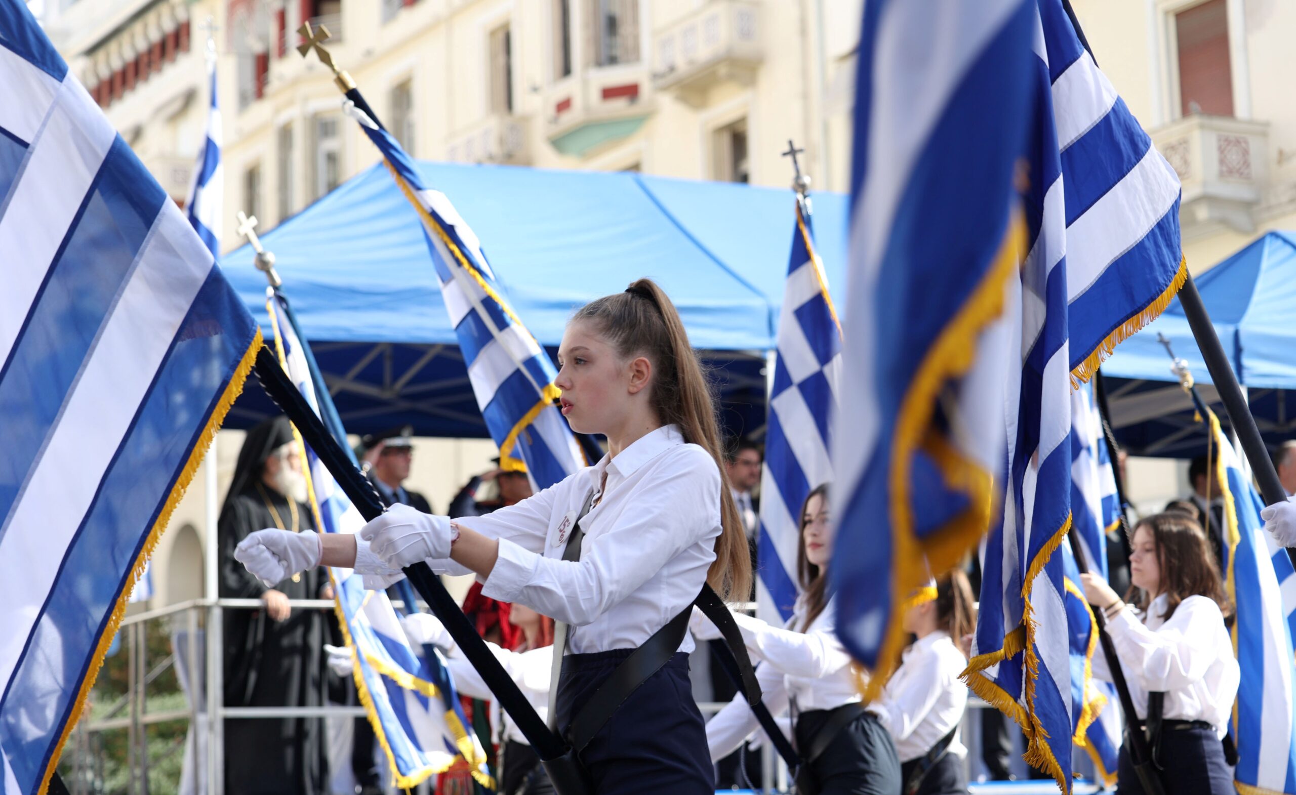 Θερμό χειροκρότημα απέσπασαν μαθητές και μαθήτριες που παρήλασαν στο κέντρο της Θεσσαλονίκης