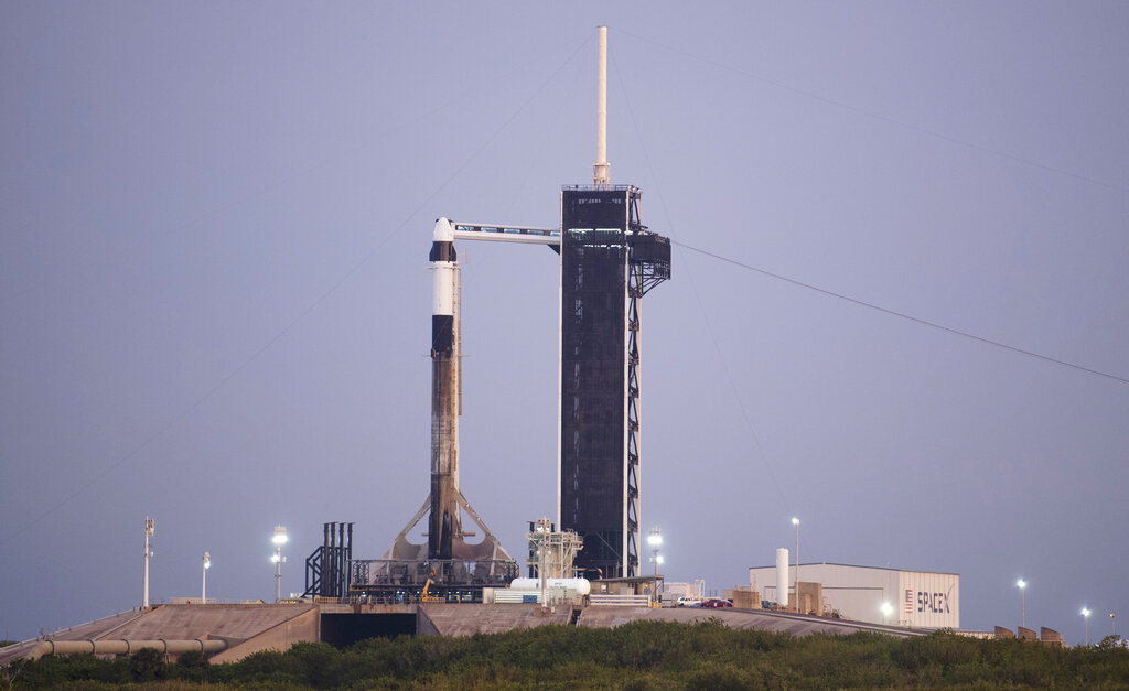 Συμφωνία για να θέσει σε τροχιά με πυραύλους της ευρωπαϊκούς δορυφόρους υπέγραψε με την ΕΕ η SpaceX του Μασκ