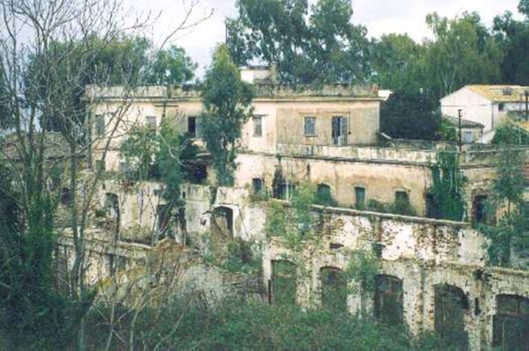 Κέρκυρα: Ζητούν να περιέλθει στο δημόσιο το “Εργοστάσιο Δεσύλλα”