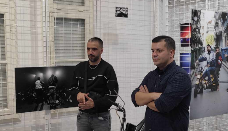 Η ματιά του Δημήτρη Μουγκού, ο Λεξ και μια ανατρεπτική έκθεση φωτογραφίας στη PhotoBiennale της Θεσσαλονίκης