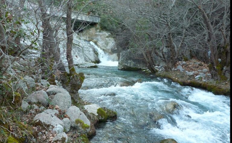 Ώρες αγωνίας για ζευγάρι Ελβετών που έκαναν canyoning στο φαράγγι του Γοργοπόταμου