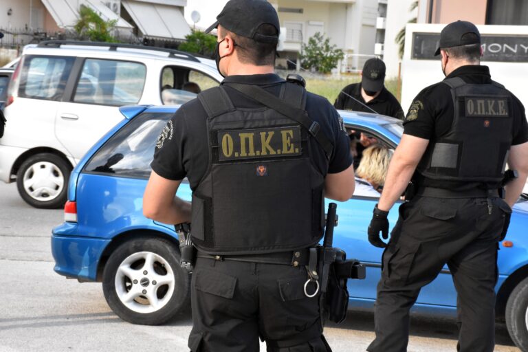 Δολοφονία στο Ζεφύρι: Το νονό του παιδιού κατονόμασε η μητέρα του 8χρονου – Διαφεύγουν της σύλληψης οι δύο δράστες