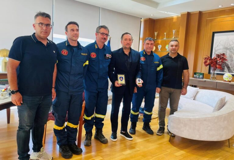 Στο Δήμαρχο Αλεξανδρούπολης η διοίκηση της Πυροσβεστικής Υπηρεσίας ΑΜ-Θ και Έβρου
