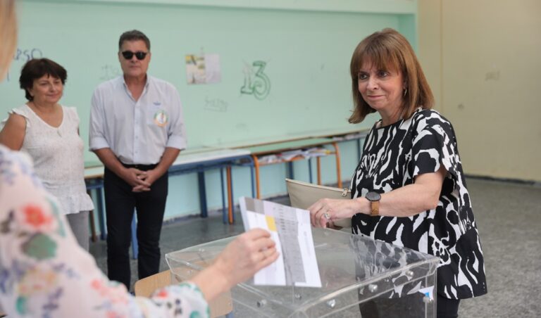 Στο 21ο Γενικό Λύκειο Γκράβας ψήφισε η Πρόεδρος της Δημοκρατίας