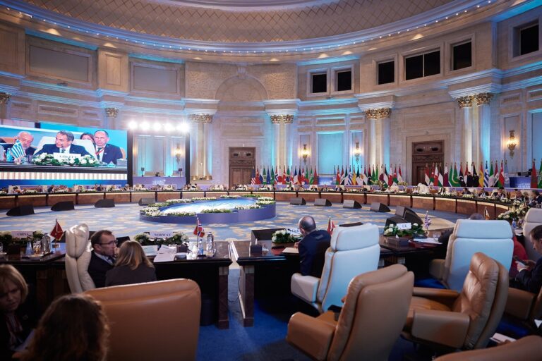 Κάιρο – Σύνοδος Κορυφής για την Ειρήνη: Κρίσιμη προσπάθεια ηγετών των αραβικών χωρών και Δύσης για εκεχειρία και προστασία αμάχων