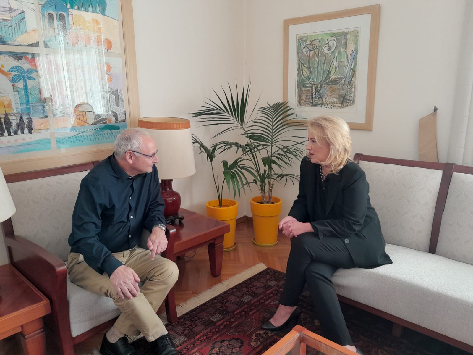 φωτο ΔΟΥΡΟΥ ΠΡΕΣΒΗΣ