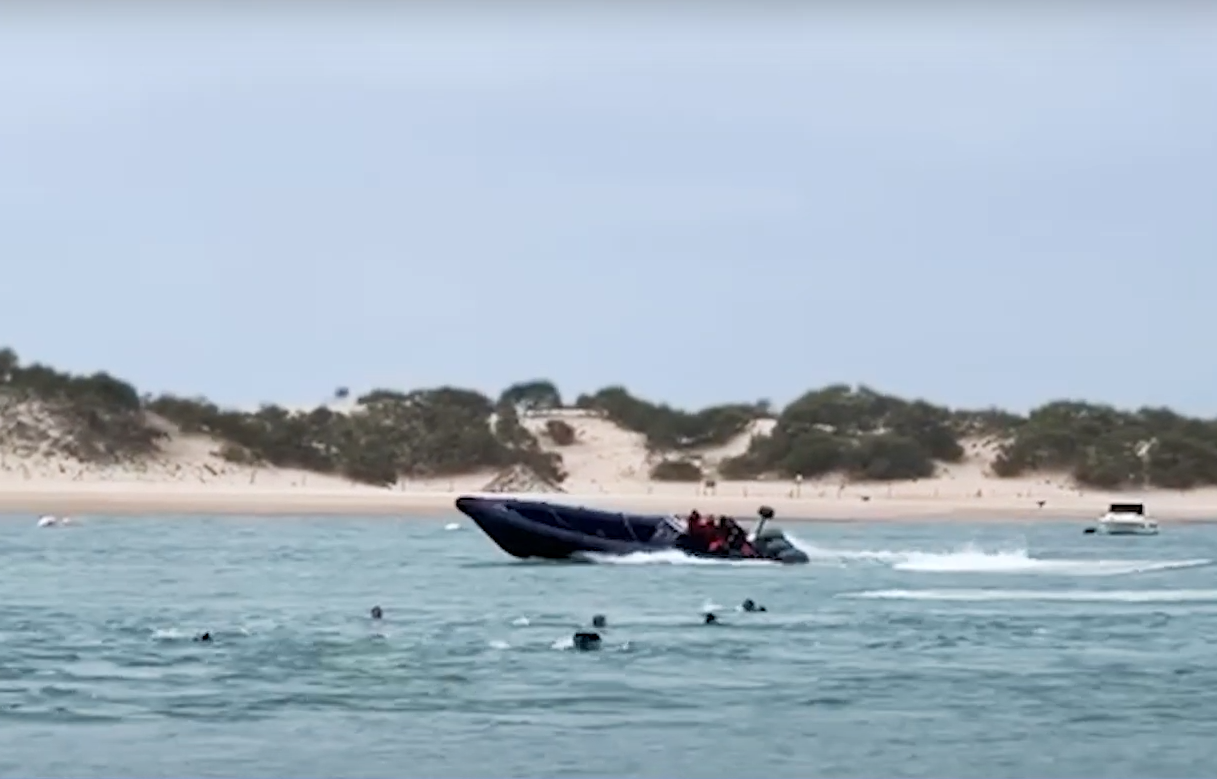 Ισπανία: Διακινητές πέταξαν μετανάστες από ταχύπλοο σε μικρή απόσταση από παραλία – Τέσσερις νεκροί