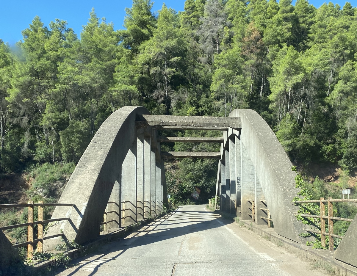 Μελέτες για τα γεφύρια σε Καστρί και Δαβιά Αρκαδίας