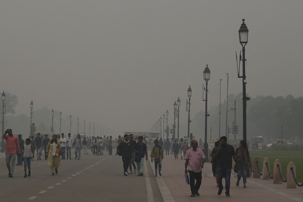 Ινδία: Πέπλο τοξικής ομίχλης στο Νέο Δελχί – Κλειστά τα δημοτικά σχολεία